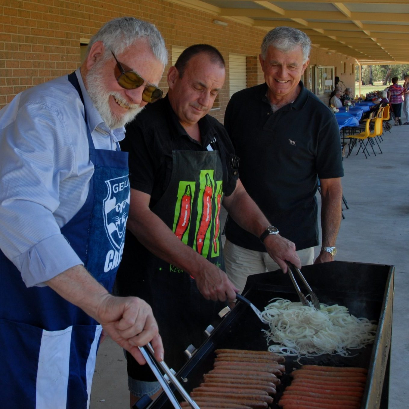 47259.-261014. Culcairn.Sports Ground.Hoy Pavilion,St Stephen community service-luncheon.Cooks.Pr Gary kenney, Mark McFarland, Paul Hoffmann 47259.-261014. Culcairn.Sports Ground.Hoy Pavilion,St Stephen community service-luncheon.Cooks.Pr Gary kenney, Mark McFarland, Paul Hoffmann
